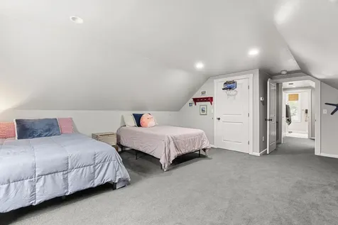 14 Champernowne Madbury NH 03823