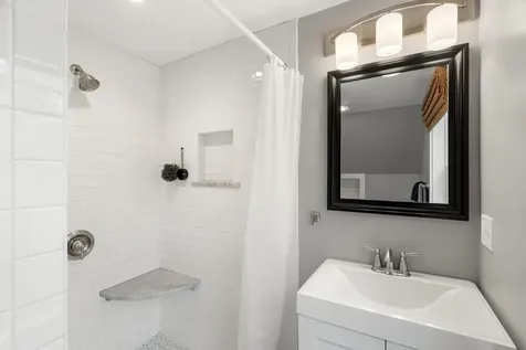 14 Champernowne Madbury NH 03823