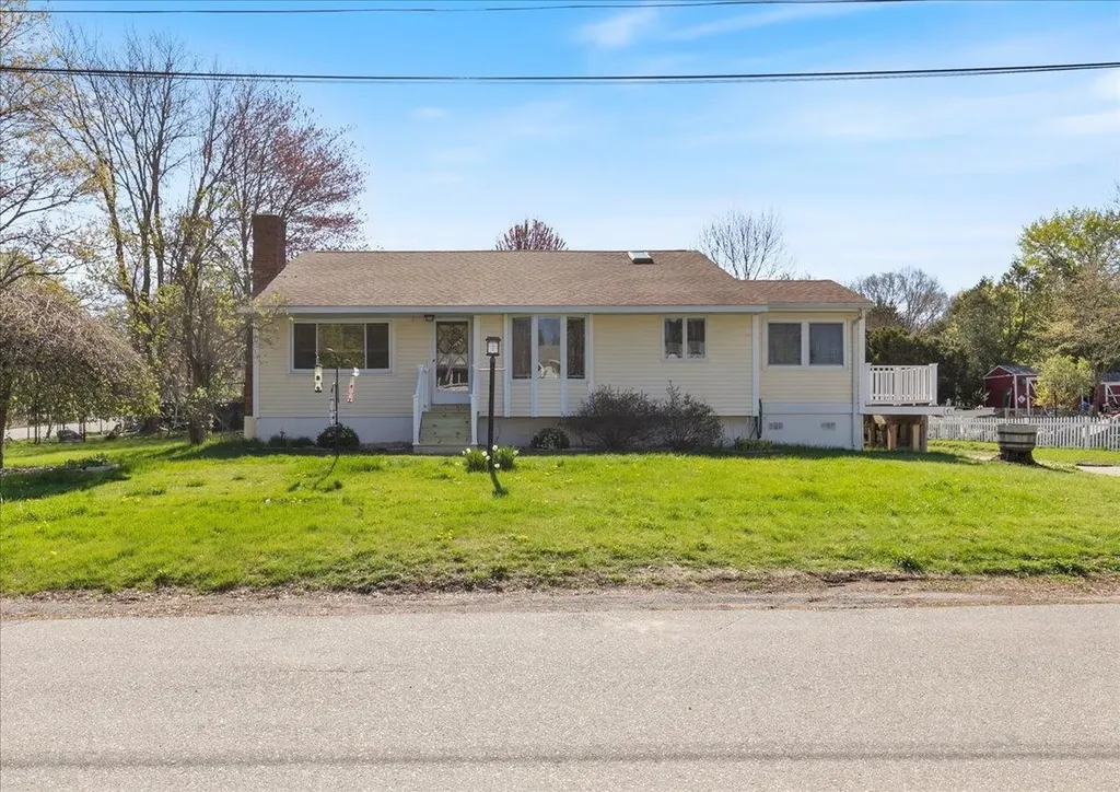 2 Rolling Hill Avenue Plaistow NH 03865