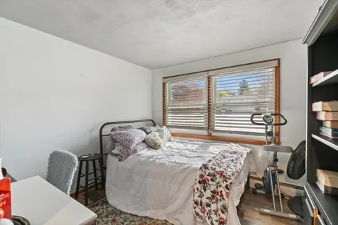 2 Rolling Hill Avenue Plaistow NH 03865