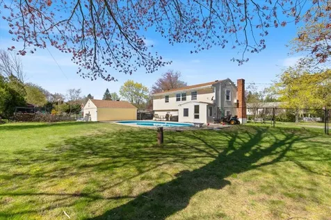 2 Rolling Hill Avenue Plaistow NH 03865