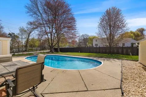 2 Rolling Hill Avenue Plaistow NH 03865
