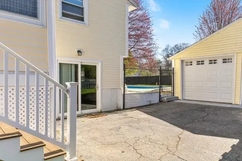 2 Rolling Hill Avenue Plaistow NH 03865