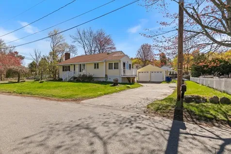 2 Rolling Hill Avenue Plaistow NH 03865
