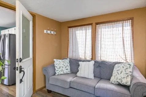 2 Rolling Hill Avenue Plaistow NH 03865