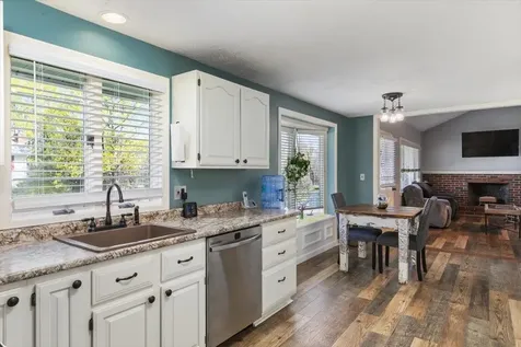 2 Rolling Hill Avenue Plaistow NH 03865