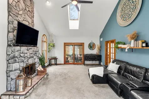 48 Budron Avenue Salem NH 03079