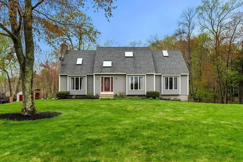 48 Budron Avenue Salem NH 03079