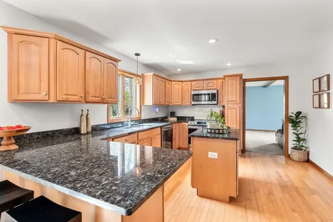 48 Budron Avenue Salem NH 03079