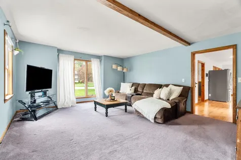 48 Budron Avenue Salem NH 03079