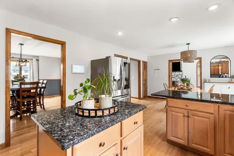48 Budron Avenue Salem NH 03079