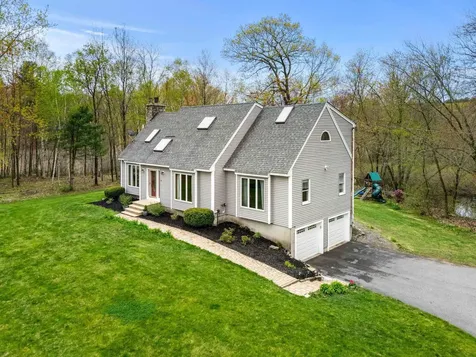 48 Budron Avenue Salem NH 03079