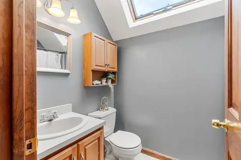 48 Budron Avenue Salem NH 03079