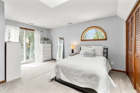 48 Budron Avenue Salem NH 03079
