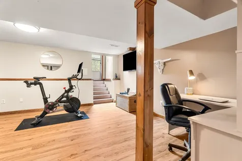 48 Budron Avenue Salem NH 03079