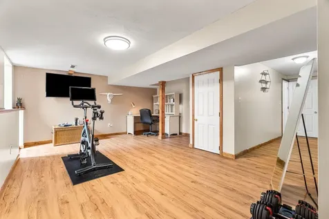 48 Budron Avenue Salem NH 03079
