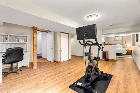 48 Budron Avenue Salem NH 03079