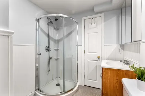 48 Budron Avenue Salem NH 03079