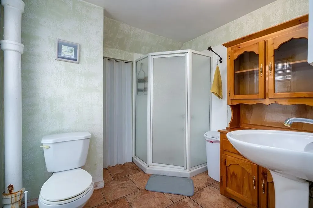 246 Auburn Street Manchester NH 03103