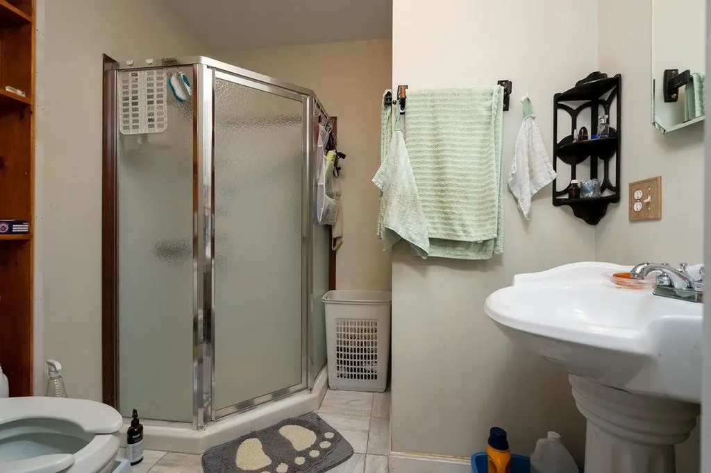 246 Auburn Street Manchester NH 03103