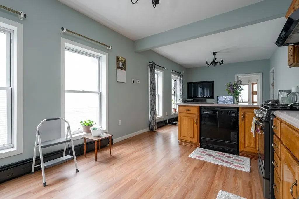 246 Auburn Street Manchester NH 03103