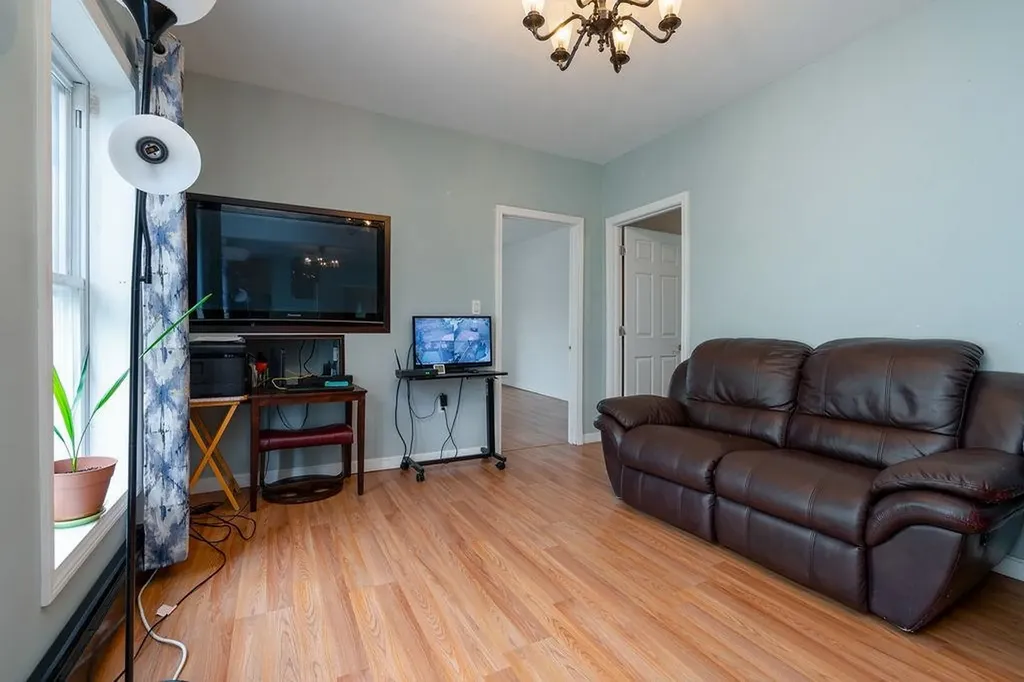 246 Auburn Street Manchester NH 03103