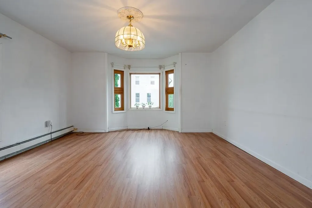 246 Auburn Street Manchester NH 03103