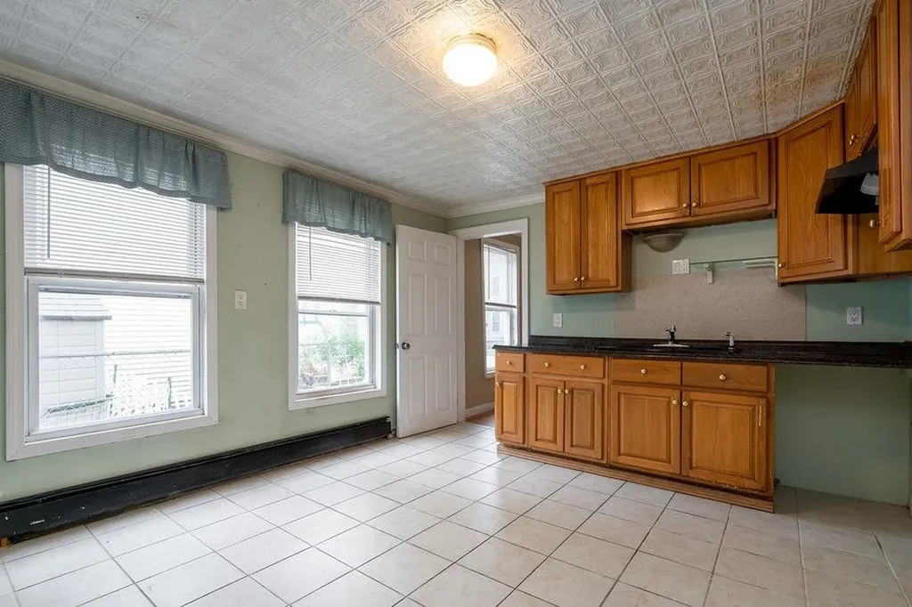 246 Auburn Street Manchester NH 03103