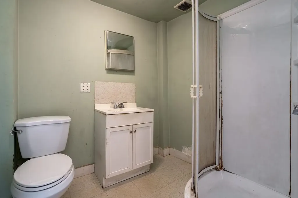 246 Auburn Street Manchester NH 03103