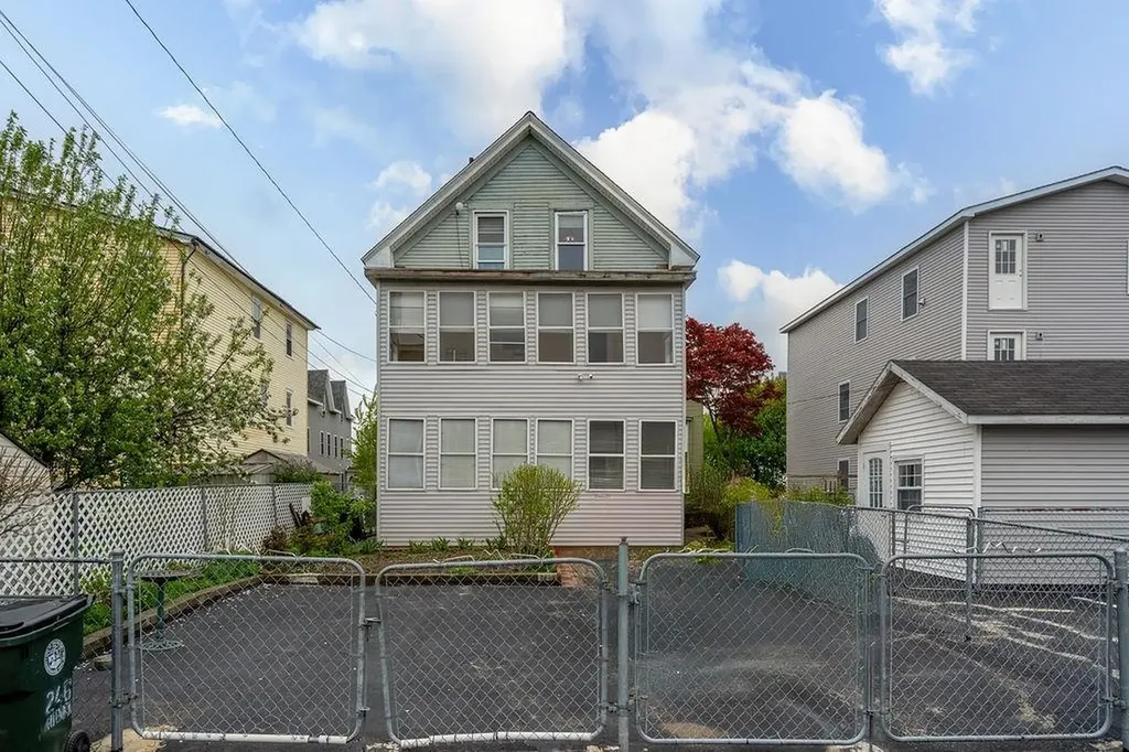 246 Auburn Street Manchester NH 03103