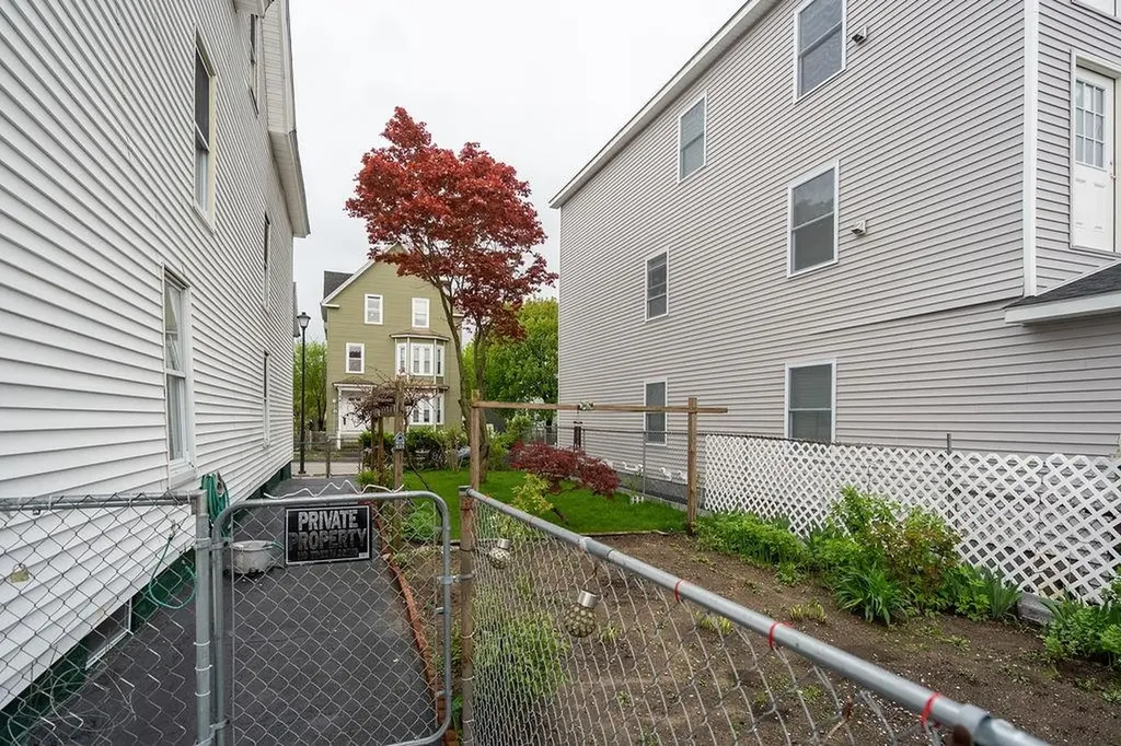 246 Auburn Street Manchester NH 03103