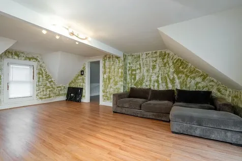 246 Auburn Street Manchester NH 03103