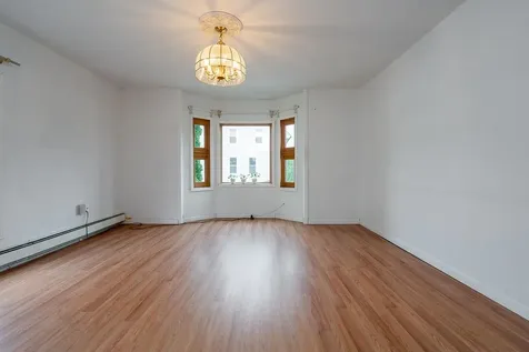 246 Auburn Street Manchester NH 03103