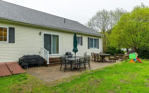 9 Dearborn Circle Walpole NH 03608