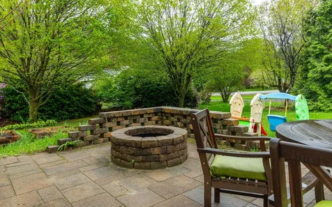 9 Dearborn Circle Walpole NH 03608