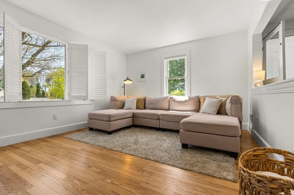 27 Glenwood Avenue Dover NH 03820