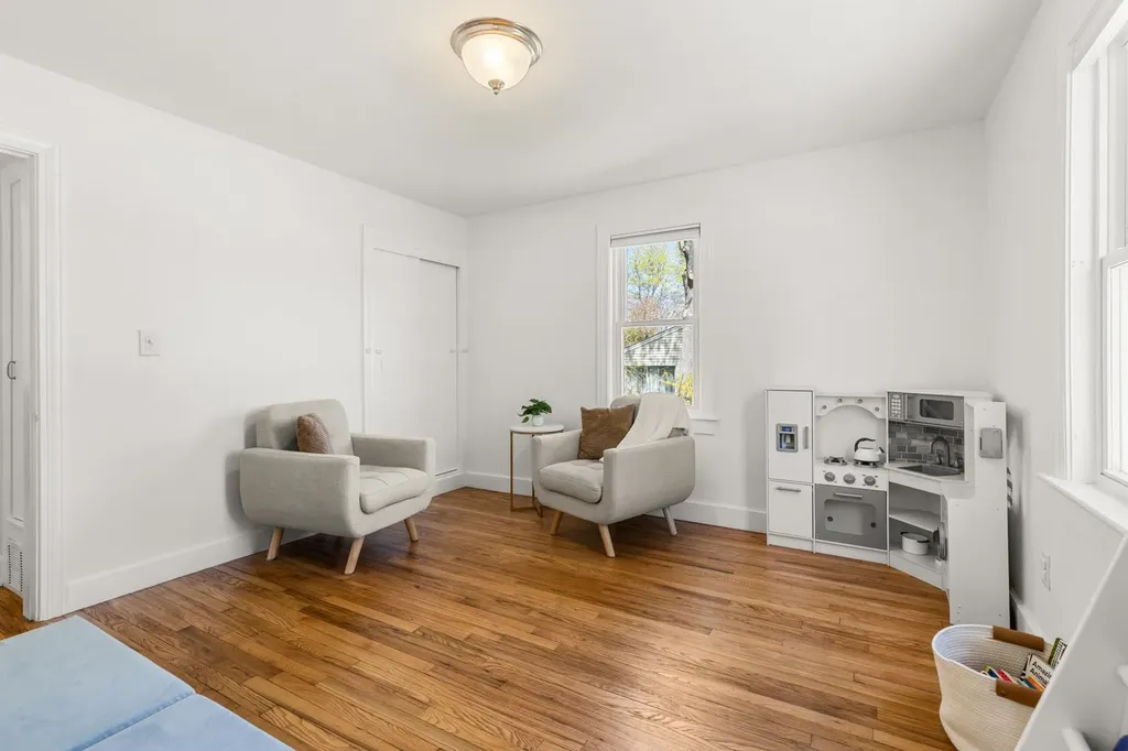 27 Glenwood Avenue Dover NH 03820