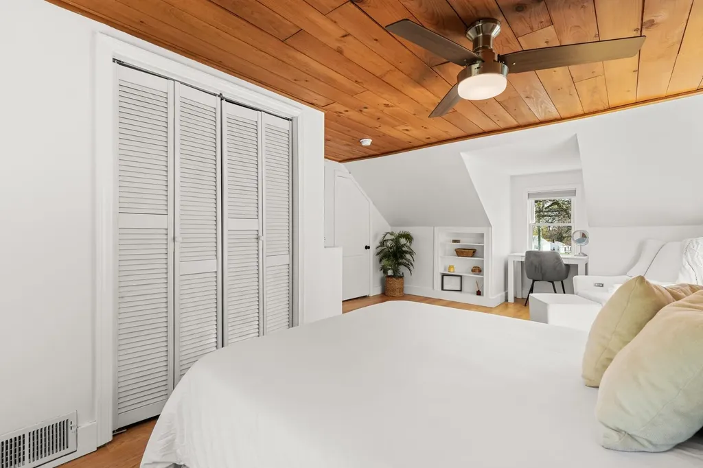 27 Glenwood Avenue Dover NH 03820