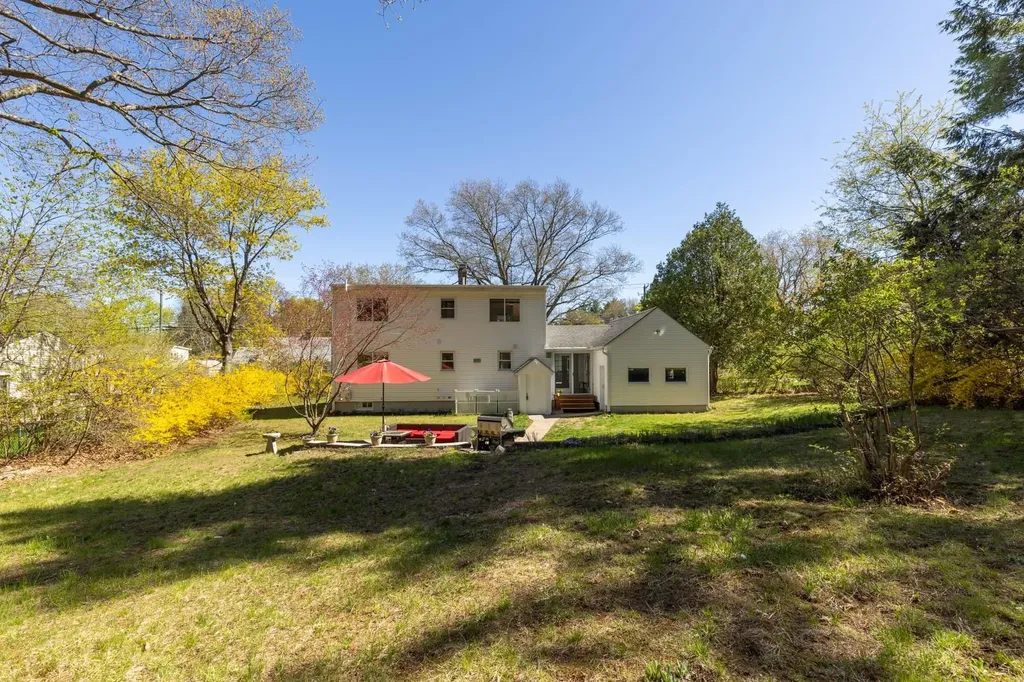 27 Glenwood Avenue Dover NH 03820