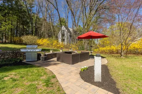 27 Glenwood Avenue Dover NH 03820