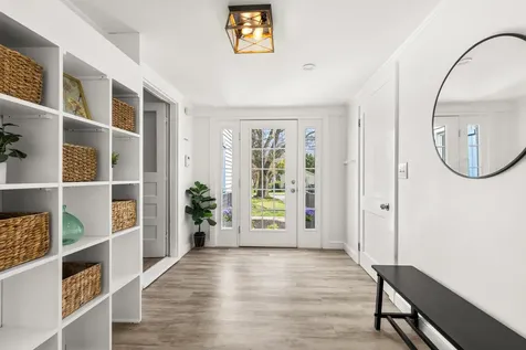 27 Glenwood Avenue Dover NH 03820