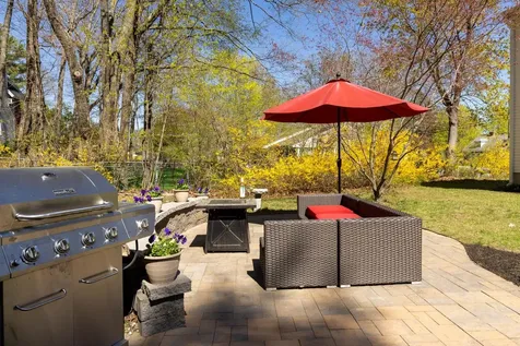 27 Glenwood Avenue Dover NH 03820