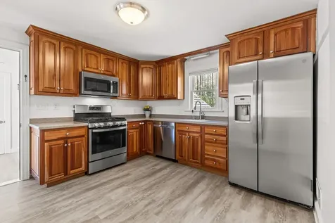 27 Glenwood Avenue Dover NH 03820