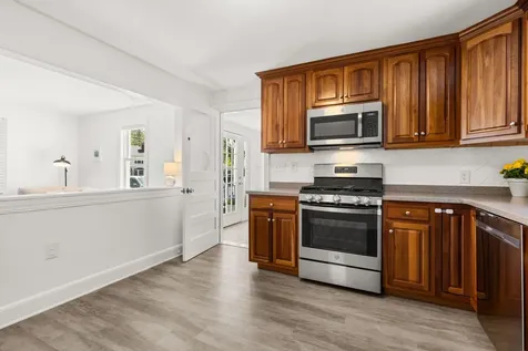 27 Glenwood Avenue Dover NH 03820