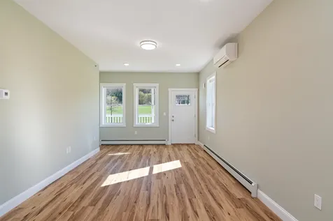 39 Clover Lane Hinesburg VT 05461