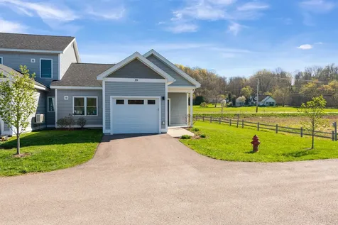 39 Clover Lane Hinesburg VT 05461