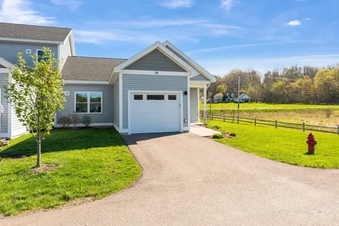 39 Clover Lane Hinesburg VT 05461
