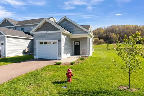 39 Clover Lane Hinesburg VT 05461