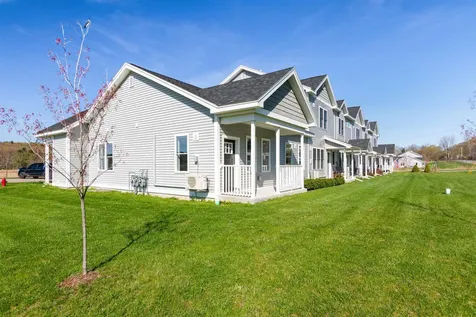 39 Clover Lane Hinesburg VT 05461
