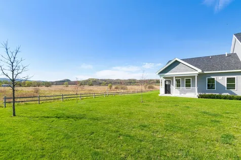 39 Clover Lane Hinesburg VT 05461